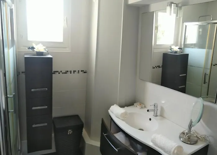 L'echappee Belle アパート